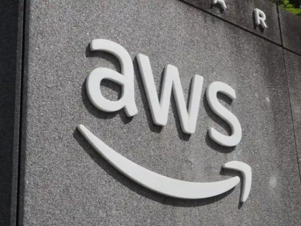 亚马逊AWS急缺人手，高管呼吁吸纳Meta被裁员工