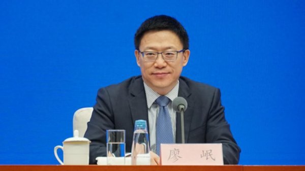 中央定调! 2026年财富大洗牌: 钱要流向四个地方, 普通人最后机会